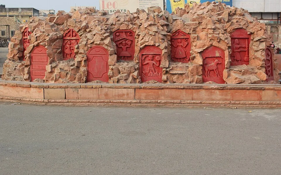 Paliyas & Memorials of Valour